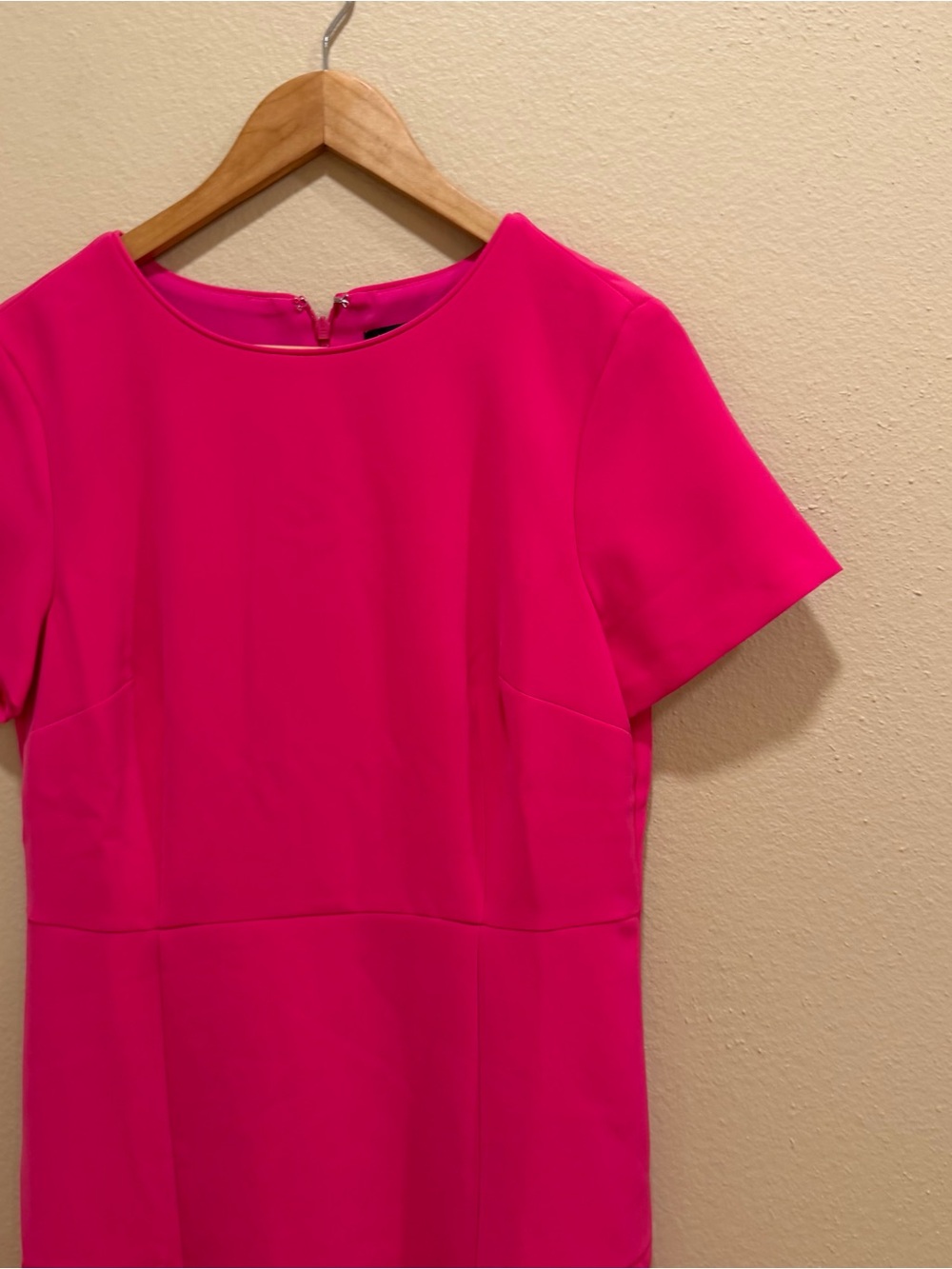 NWT Ann Taylor Women's Short Sleeve Fit-and-Flare Dress in Hot Pink 6 - Picture 11 of 15